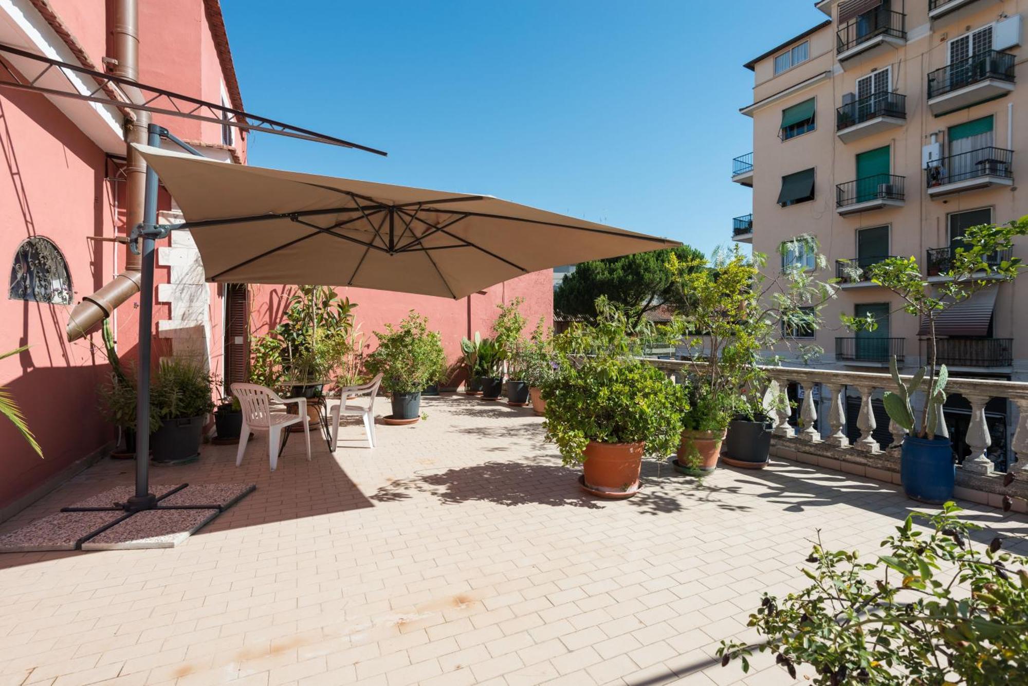 Cornelia Penthouse Acomodação com café da manhã  *